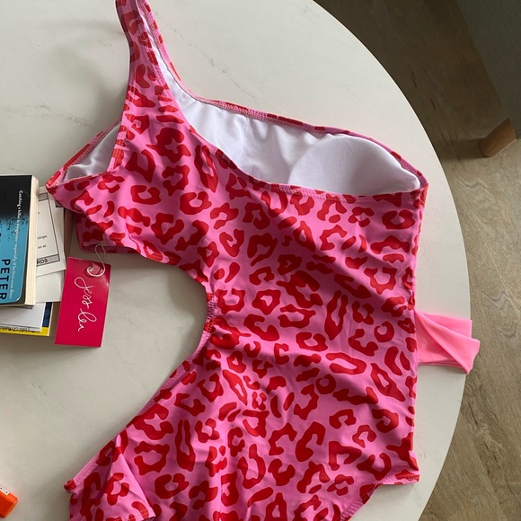 ✨ON SALE✨Beach Please Pink Leopard Print Plus Size Swimsuit - Picture 4 of 5